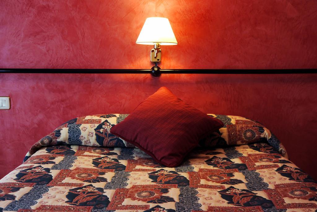 Hotel Lena *